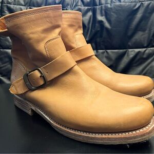 Frye Veronica bootie Sz.10